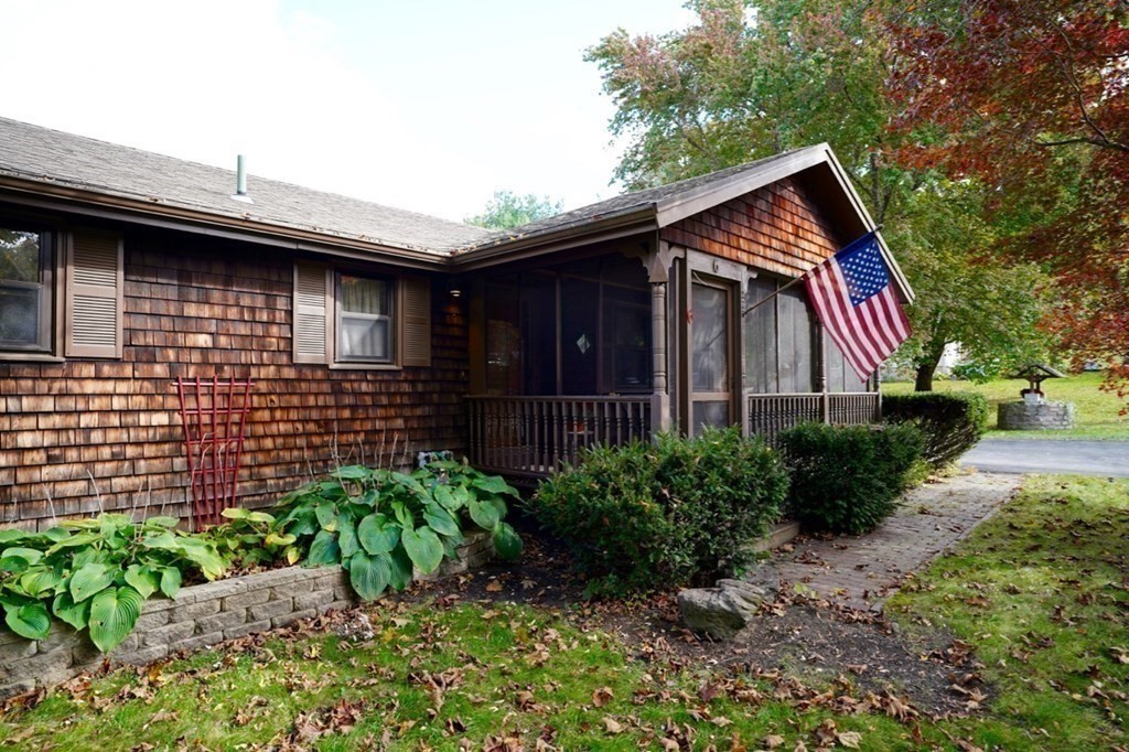 6 Briscoe Road Groveland, MA 01834 - Photo 2 of 28 Gallery Image 2