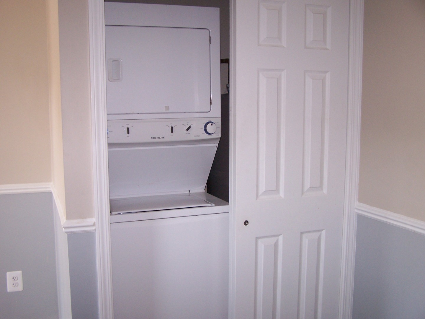 1711 Beach Road McHenry, IL 60050 - Photo 11 of 14 Gallery Image 11