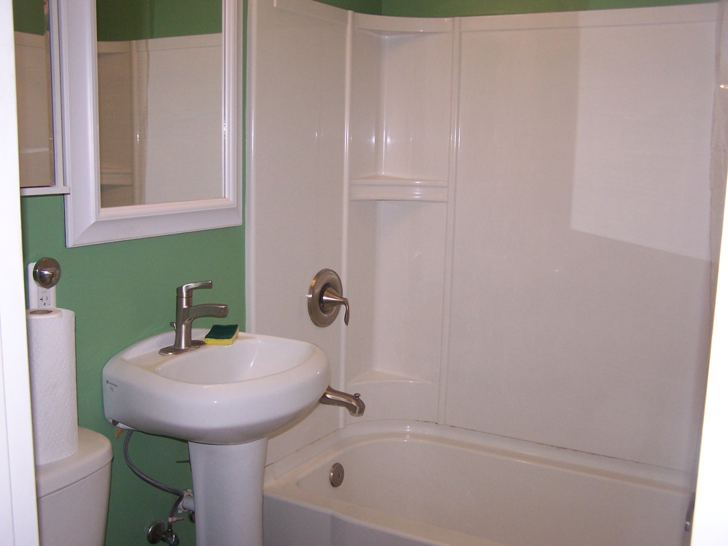 1711 Beach Road McHenry, IL 60050 - Photo 6 of 14 Gallery Image 6