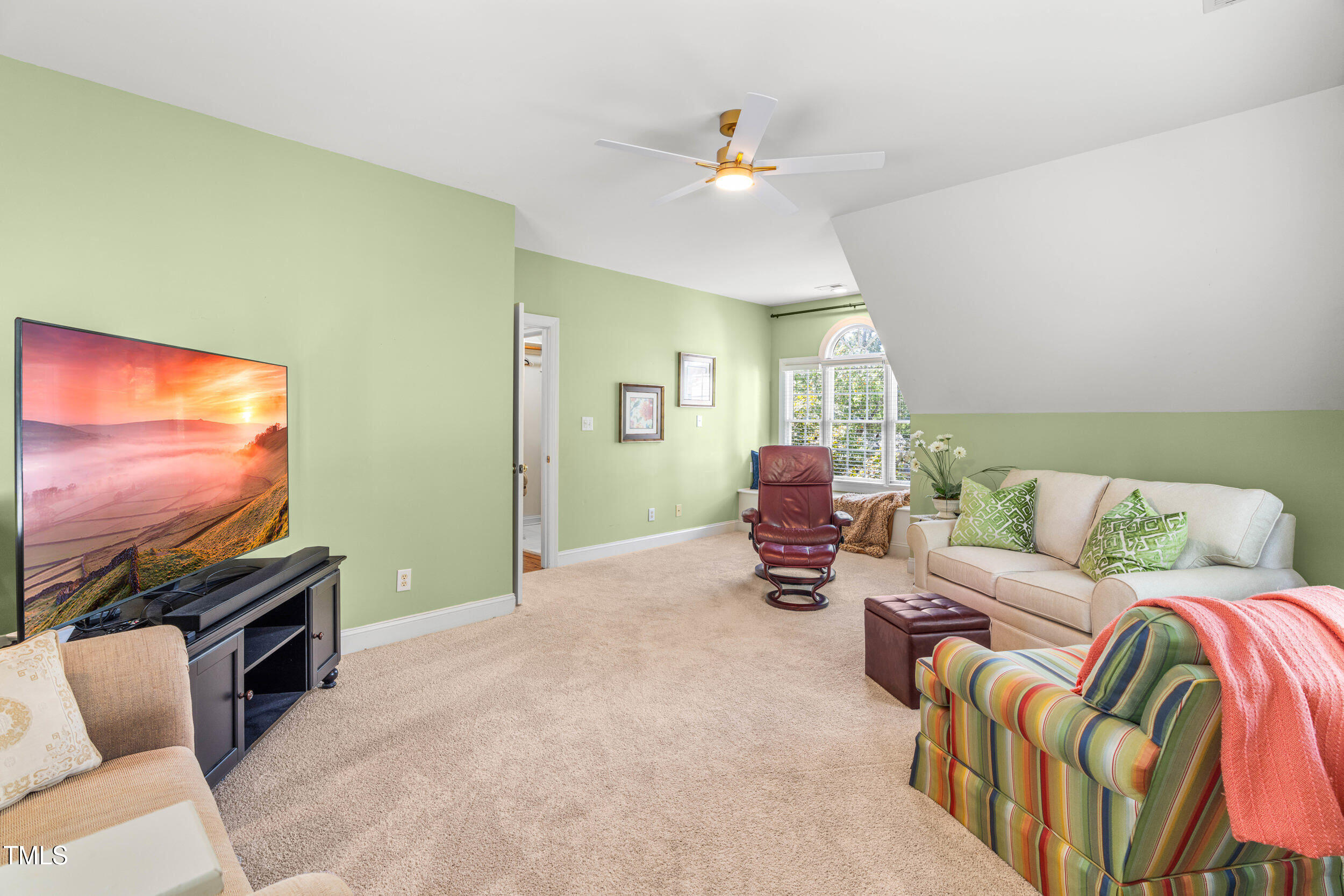 9404 Floral Ridge Court Raleigh, NC 27613 - Photo 34 of 60 Family Room