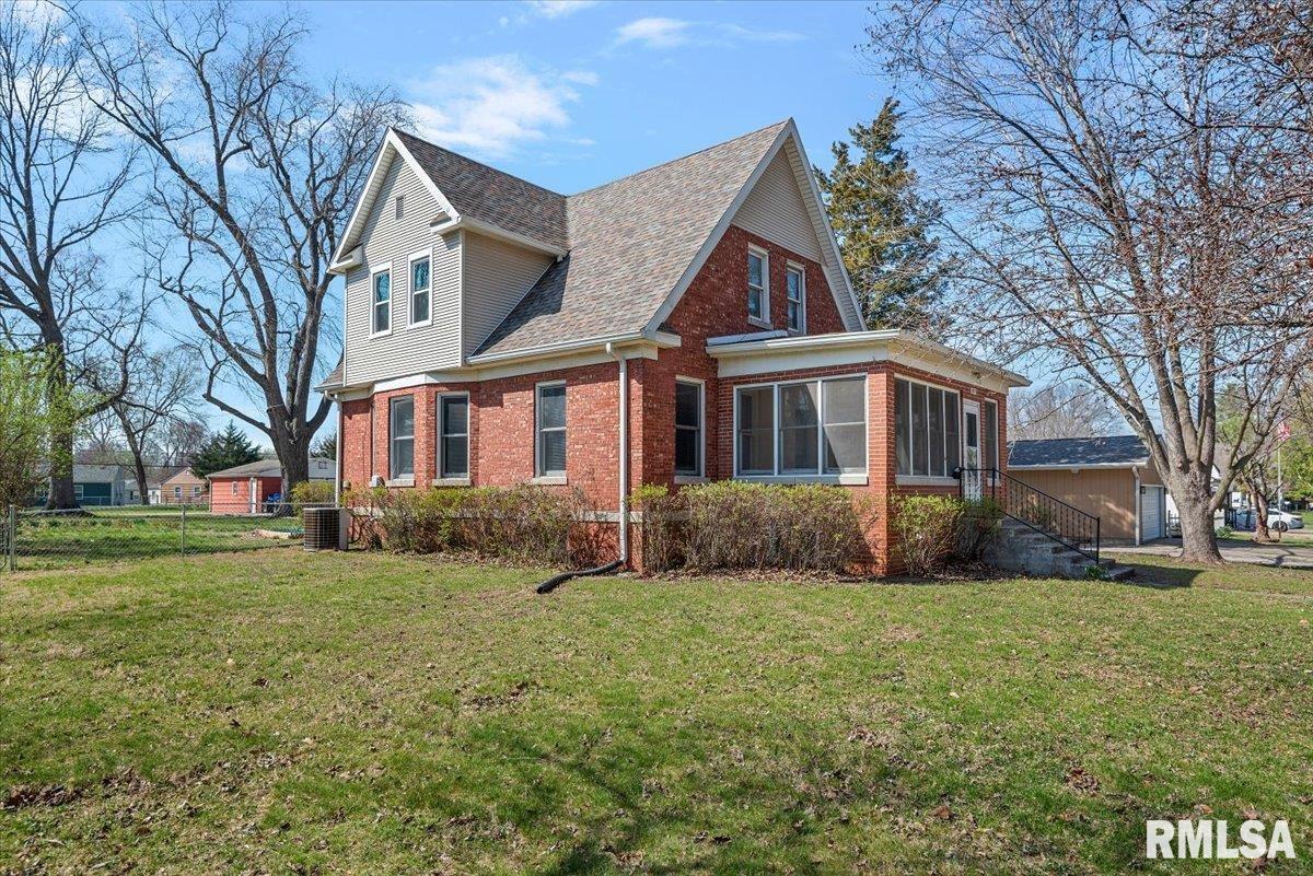 2817 South Park Avenue Springfield, IL 62704 - Photo 3 of 41