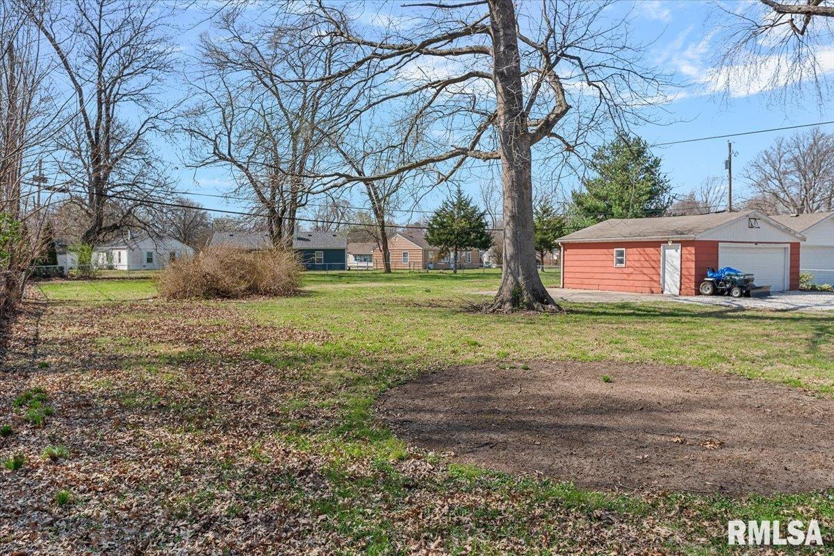 2817 South Park Avenue Springfield, IL 62704 - Photo 32 of 41