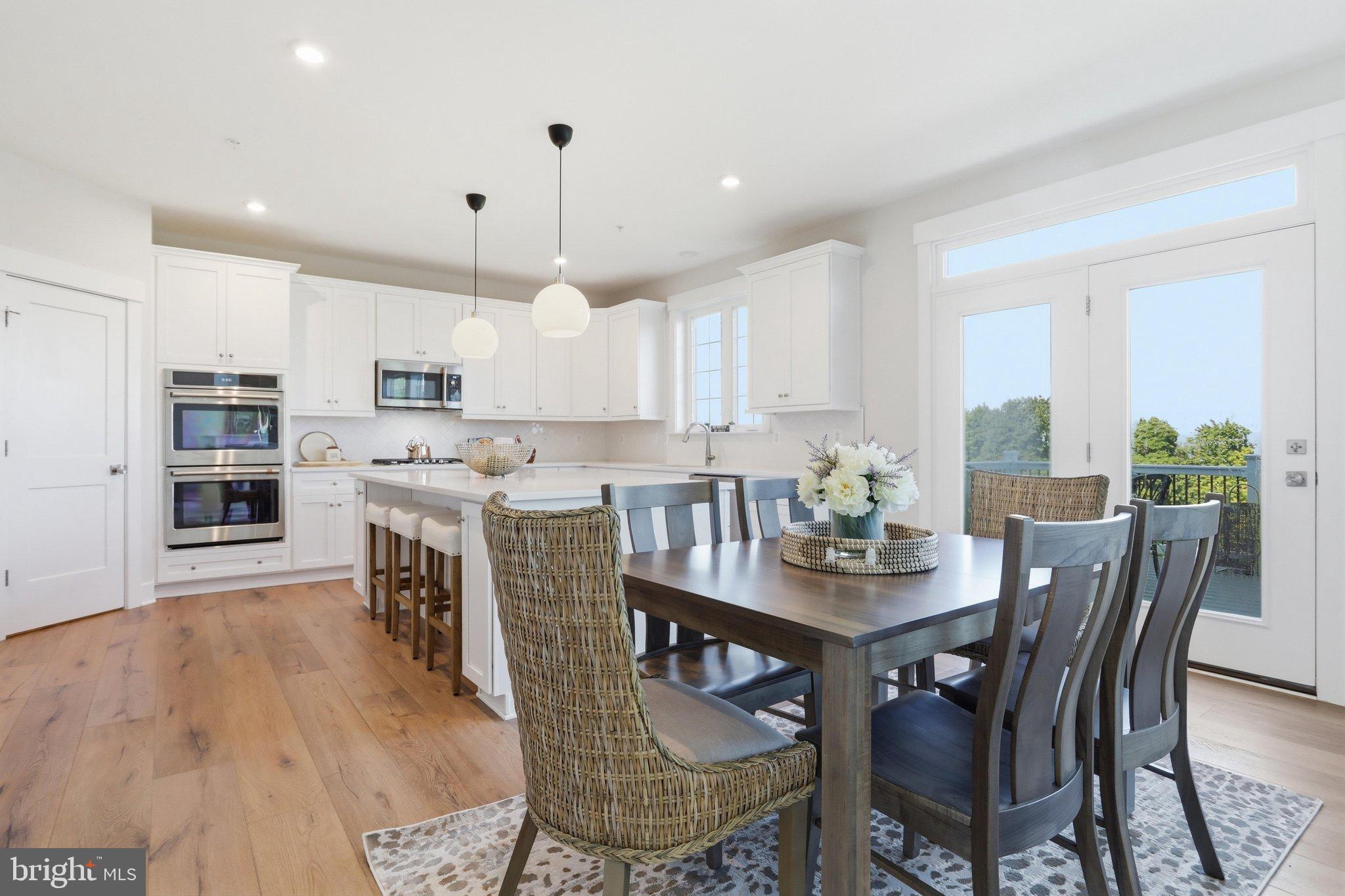 7026 Ridge Road Frederick, MD 21702 - Photo 13 of 77 Gorgeous gourmet eat in kitchen