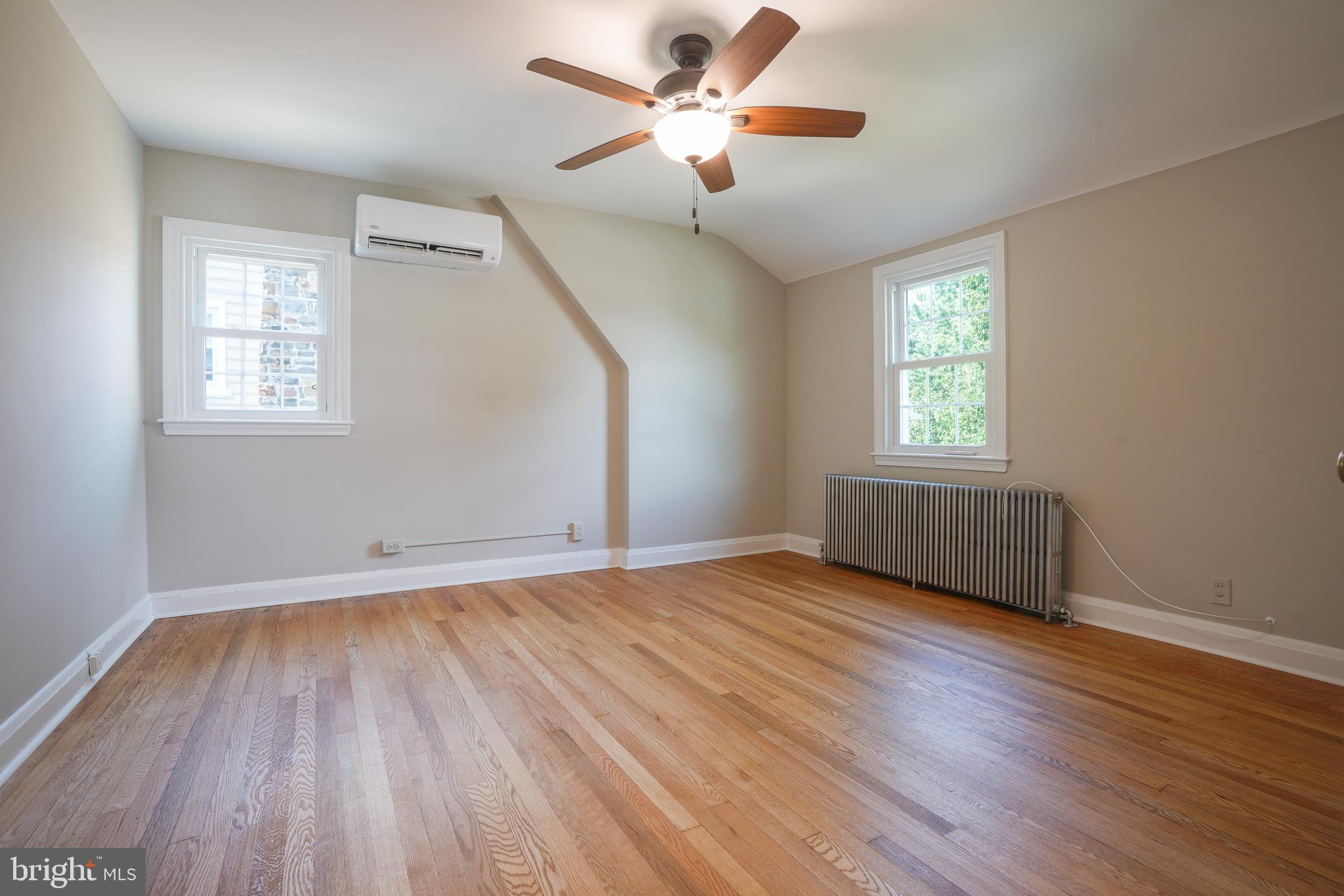 616 Warwick Road Baltimore, MD 21229 - Photo 19 of 32 Bedroom #1 with mini-split