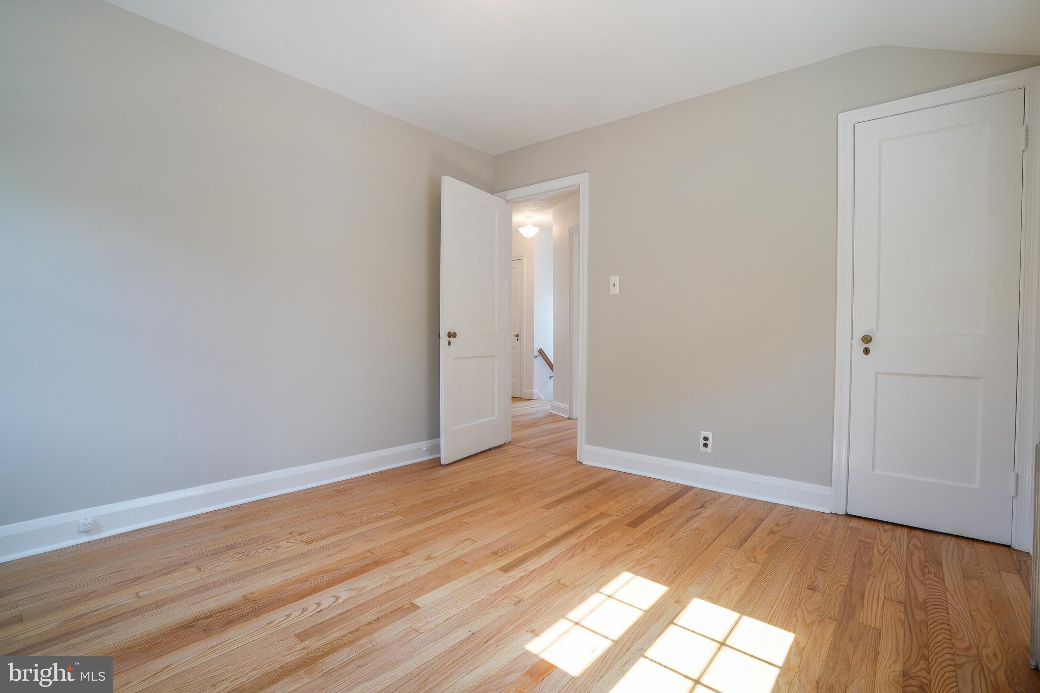 616 Warwick Road Baltimore, MD 21229 - Photo 25 of 32 Bedroom #3