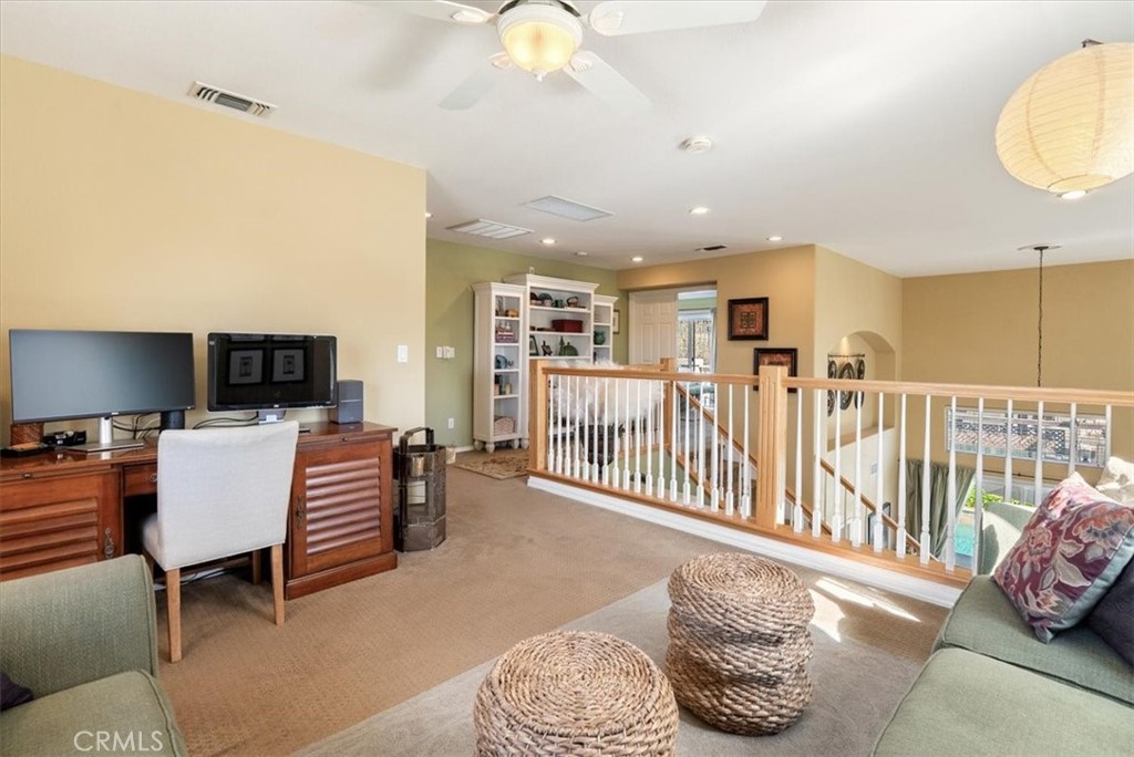 1945 Fieldstone Circle Paso Robles, CA 93446 - Photo 19 of 48 a living room with furniture