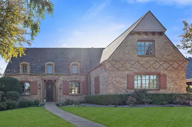 $730,000 | 2112 Westchester Drive, Mansfield, TX 76063