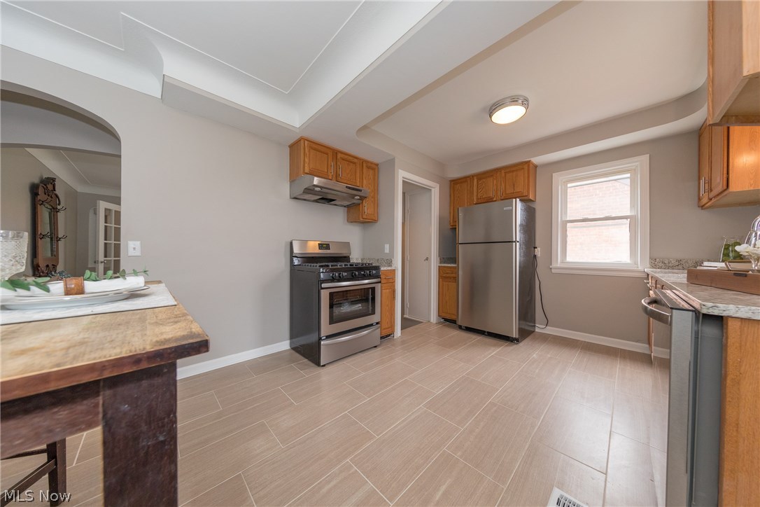 4141 Verona Road Cleveland, OH 44121 - Photo 10 of 29