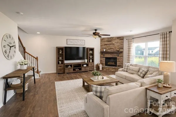 $640,000 | 12412 Current Drive, Charlotte, NC 28278