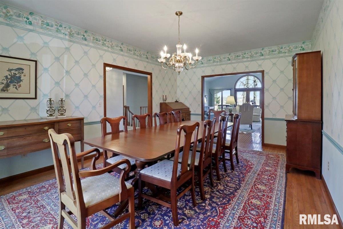 24 North Hickory Point Lane Springfield, IL 62712 - Photo 10 of 50