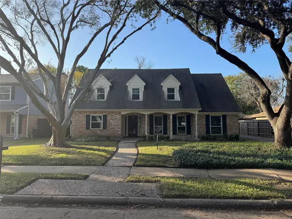 $2,595 | 11821 Westmere Drive, Houston, TX 77077