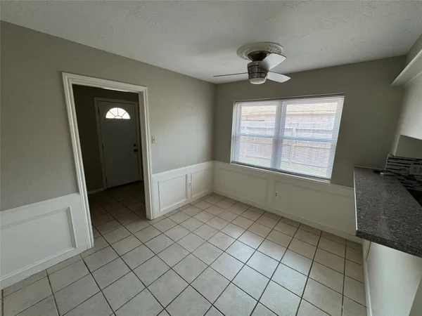 $2,595 | 11821 Westmere Drive, Houston, TX 77077