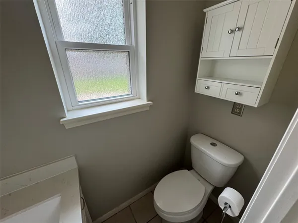 $2,595 | 11821 Westmere Drive, Houston, TX 77077