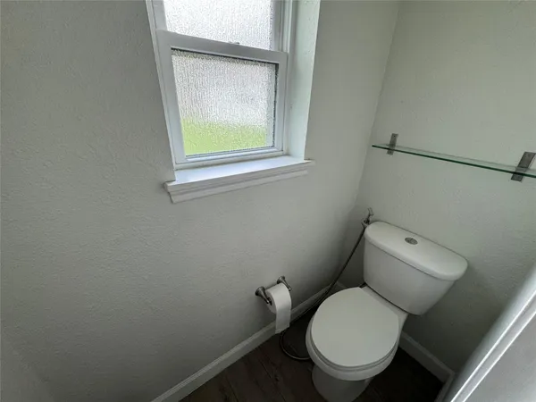 $2,595 | 11821 Westmere Drive, Houston, TX 77077