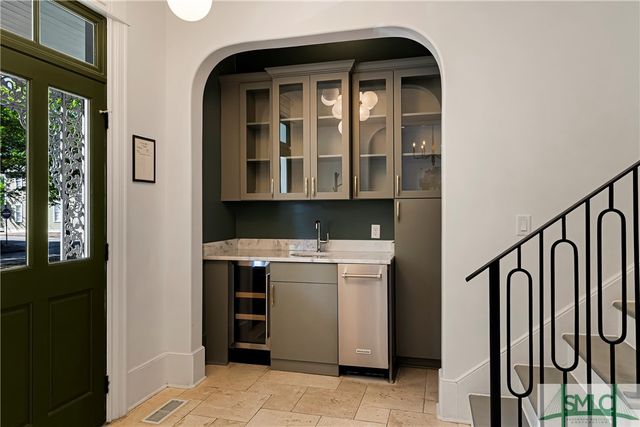 $4,500,000 | 52-56 East Broad Street, Savannah, GA 31401