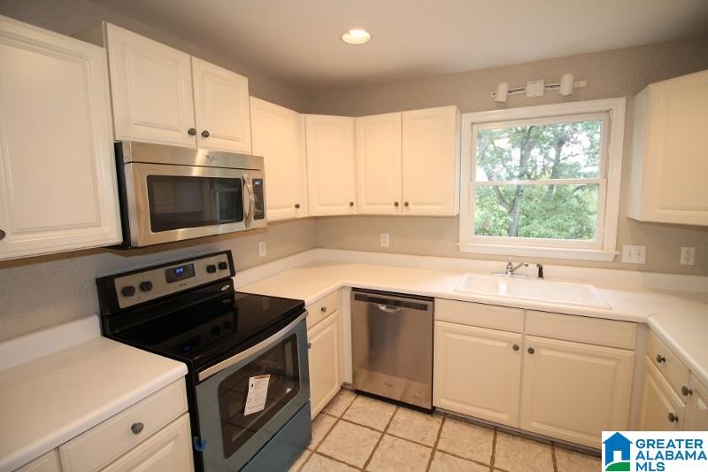 100 Crest Drive Birmingham, AL 35209 - Photo 8 of 30