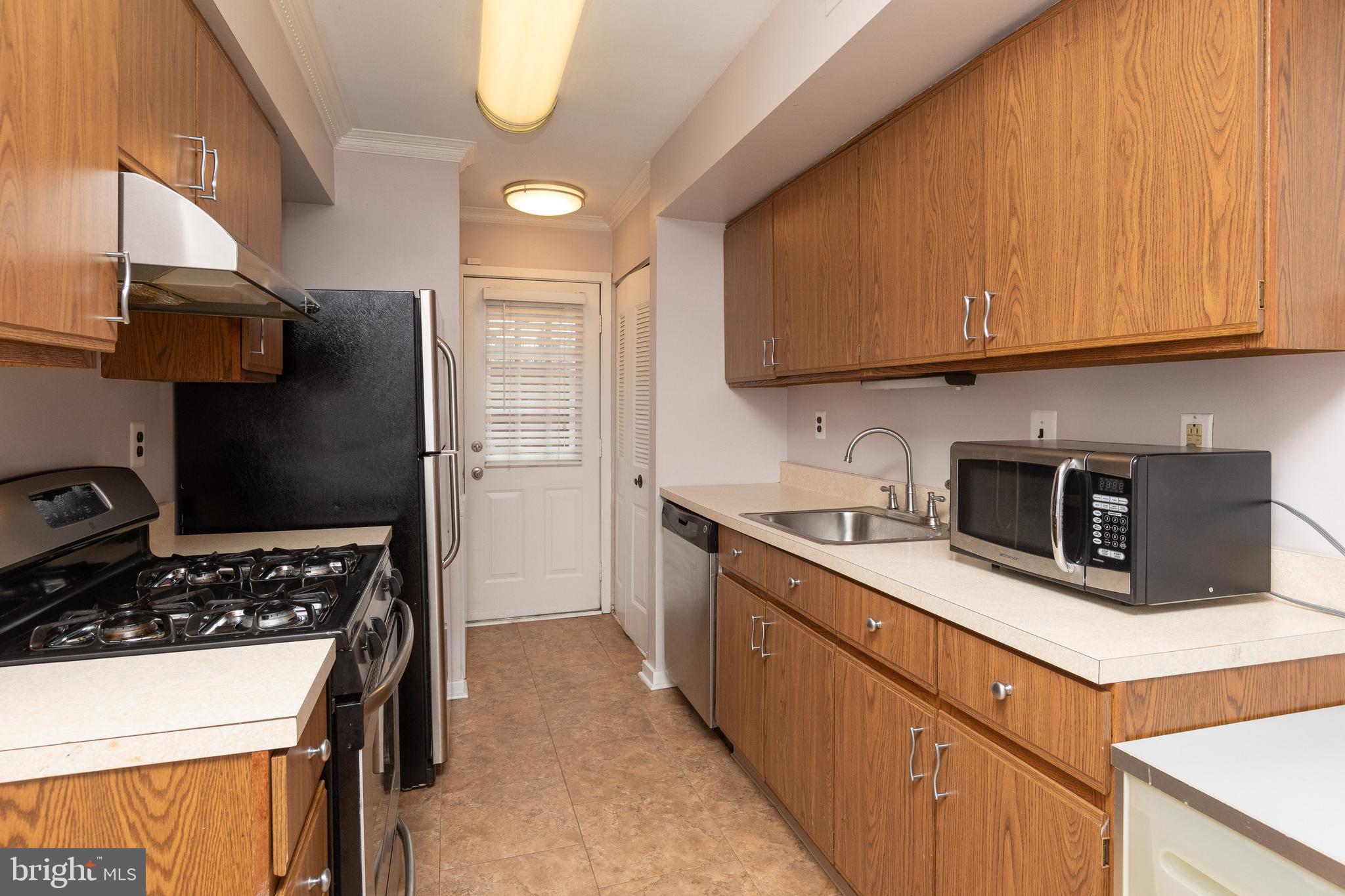 305 Ripka Street, Unit A Philadelphia, PA 19128 - Photo 11 of 26