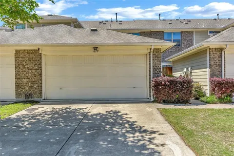 $399,500 | 679 Emily Lane, Richardson, TX 75081