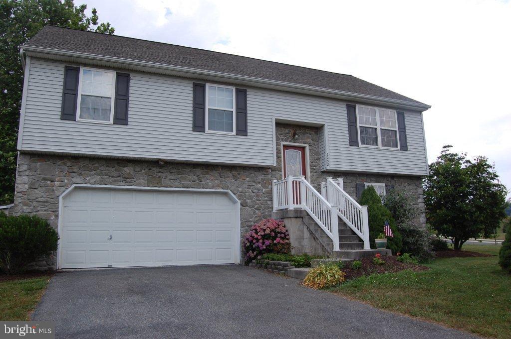 2058 Sheaffer Road Elizabethtown, PA 17022 - Photo 1 of 12