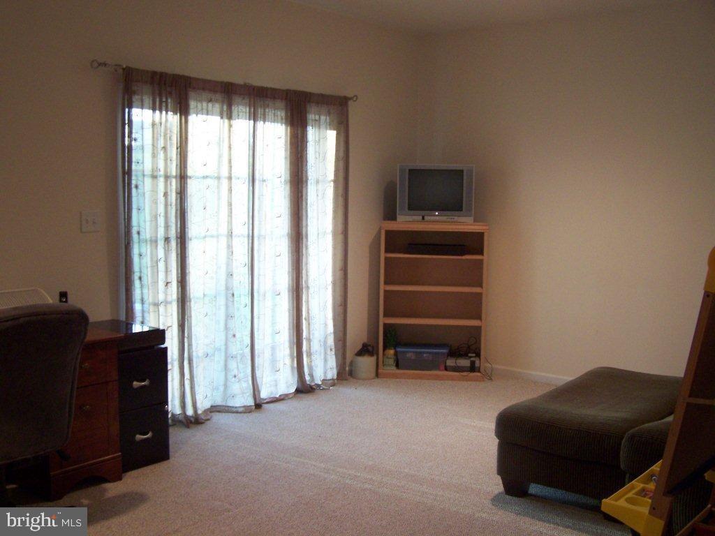 2058 Sheaffer Road Elizabethtown, PA 17022 - Photo 9 of 12