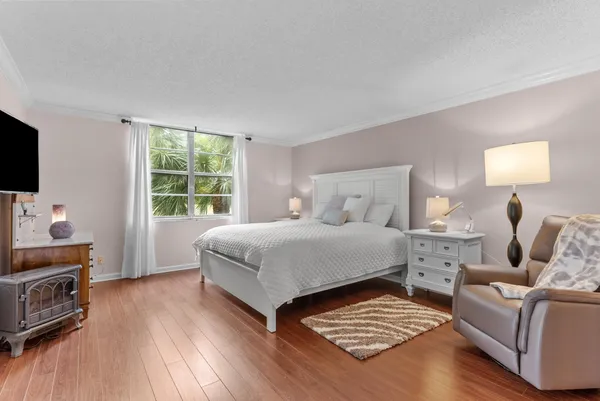 $3,500 | 6300 Northwest 2nd Avenue, Unit 201, Boca Raton, FL 33487