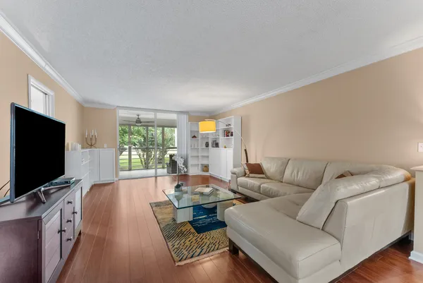 $3,500 | 6300 Northwest 2nd Avenue, Unit 201, Boca Raton, FL 33487