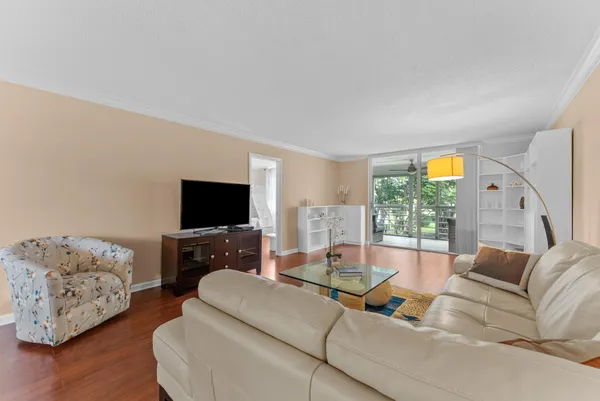 $3,500 | 6300 Northwest 2nd Avenue, Unit 201, Boca Raton, FL 33487