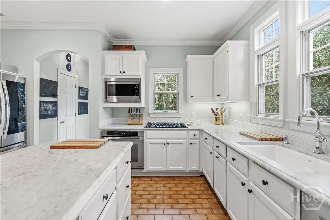 41 Grimball Point Road Savannah, GA 31406 - Photo 16 of 53 Kitchen