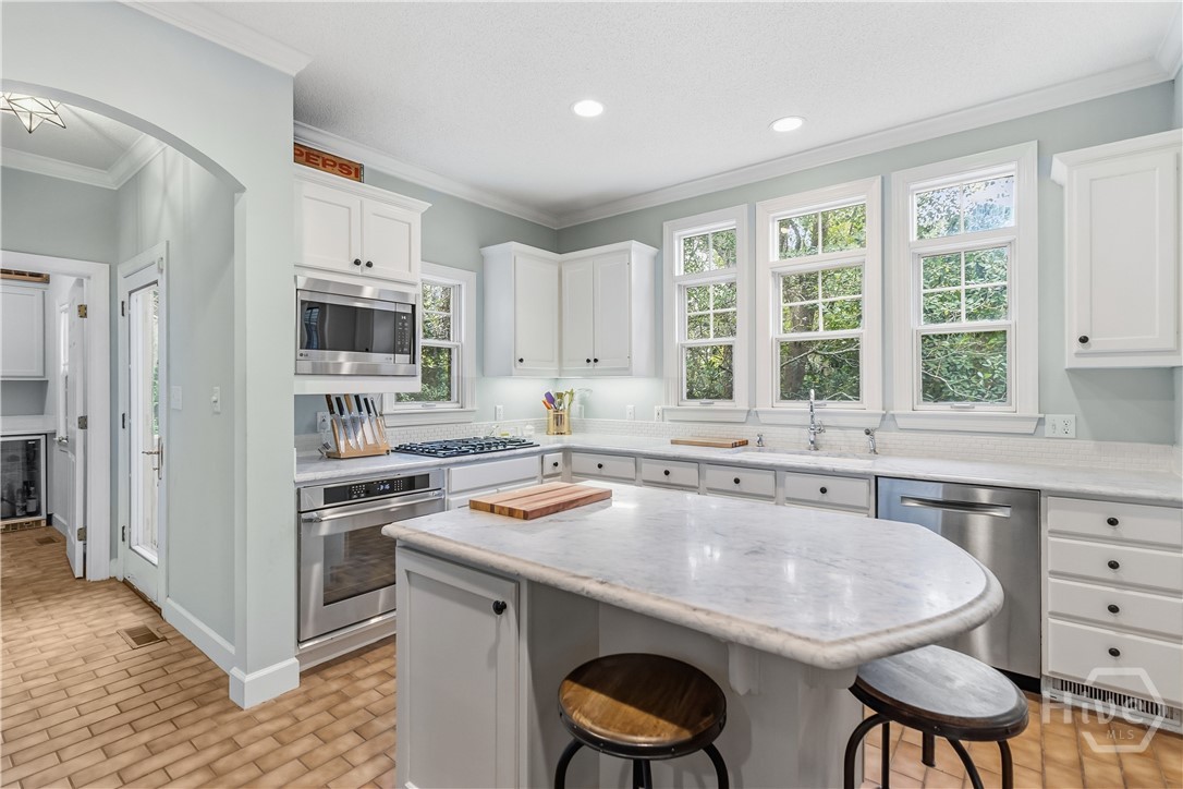 41 Grimball Point Road Savannah, GA 31406 - Photo 19 of 53 Kitchen