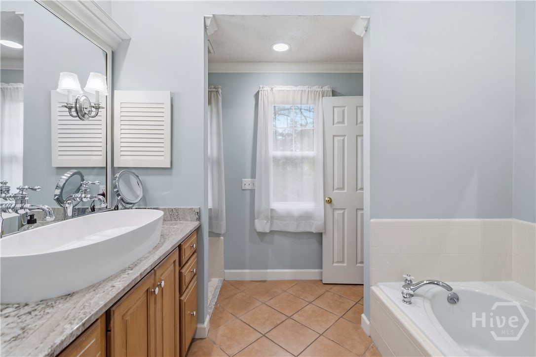 41 Grimball Point Road Savannah, GA 31406 - Photo 33 of 53 Primary Bathroom - Upper