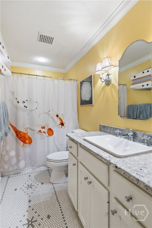 41 Grimball Point Road Savannah, GA 31406 - Photo 36 of 53 Bathroom 2 - Upper