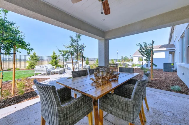 $1,249,990 | 2009 Arbor Rdg Drive, Roseville, CA 95747