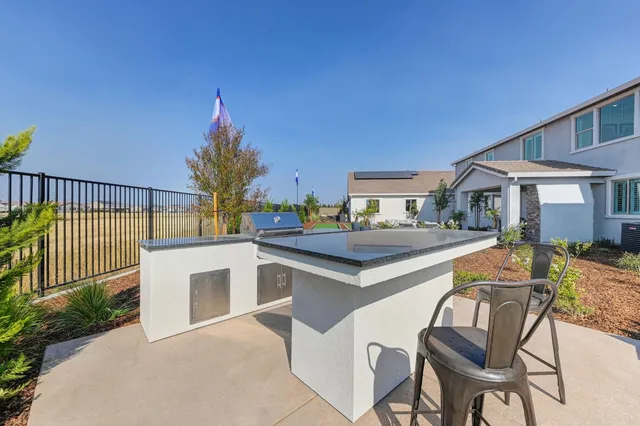 $1,249,990 | 2009 Arbor Rdg Drive, Roseville, CA 95747