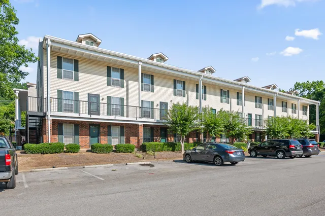 $149,500 | 900 Mountain Creek Road, Unit K144, Chattanooga, TN 37405
