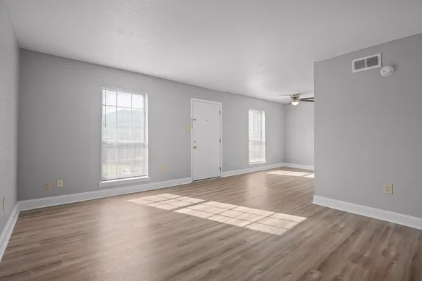 $130,000 | 900 Mountain Creek Road, Unit K144, Chattanooga, TN 37405