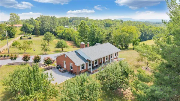 $439,000 | 1125 Loyds Store Road, Vinton, VA 24179