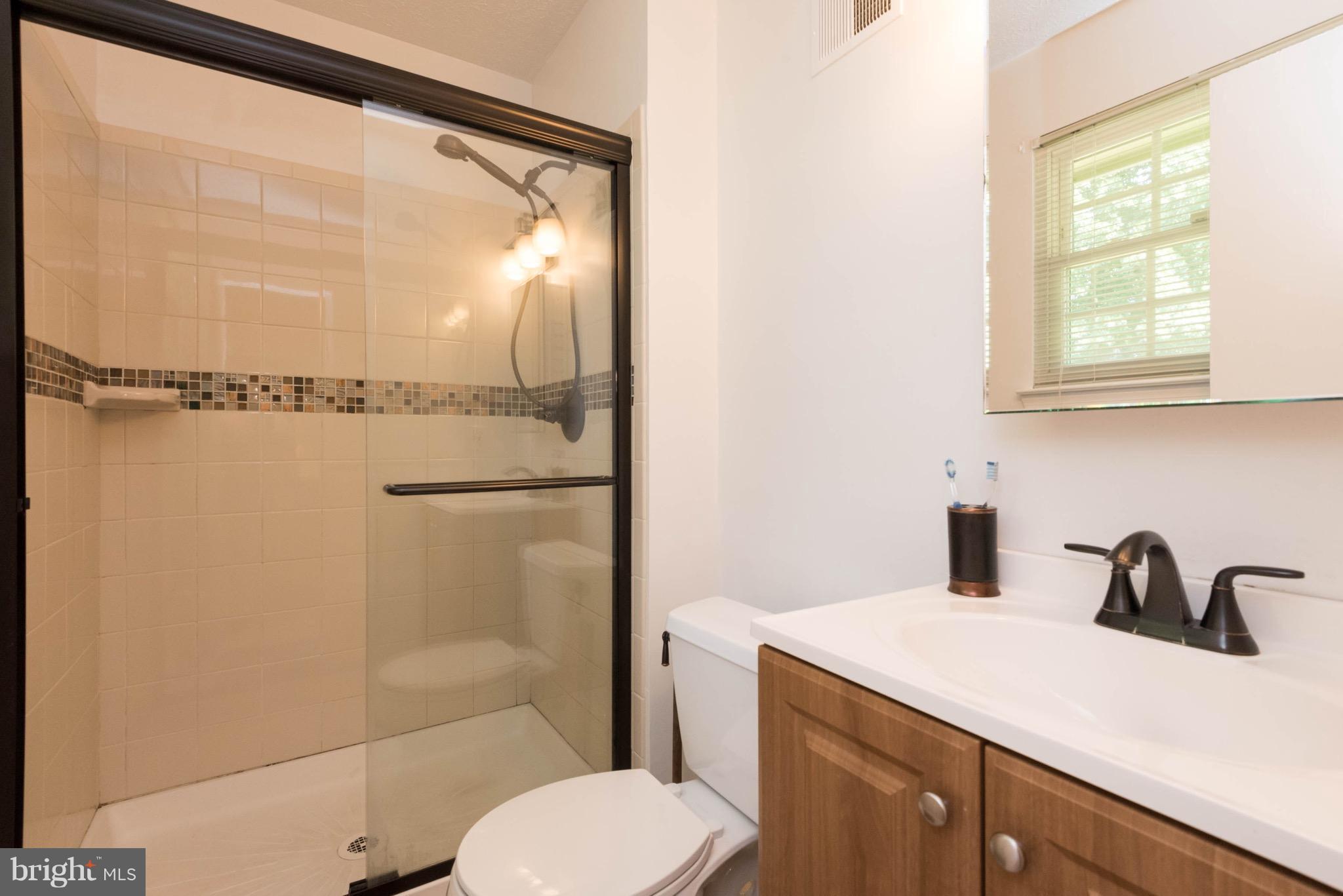 7505 Garrison Road Hyattsville, MD 20784 - Photo 14 of 25 Bath
