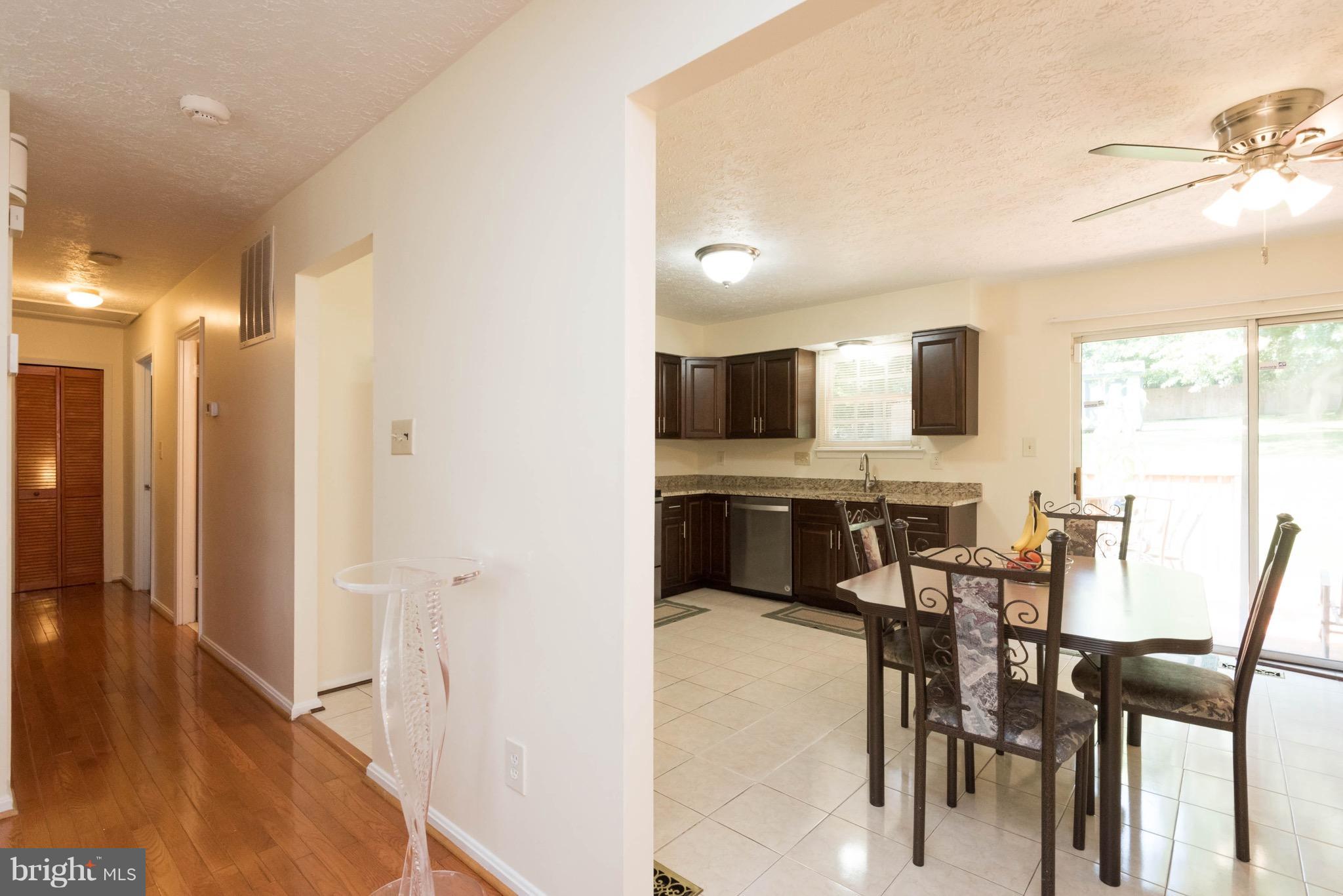 7505 Garrison Road Hyattsville, MD 20784 - Photo 9 of 25 Living Room