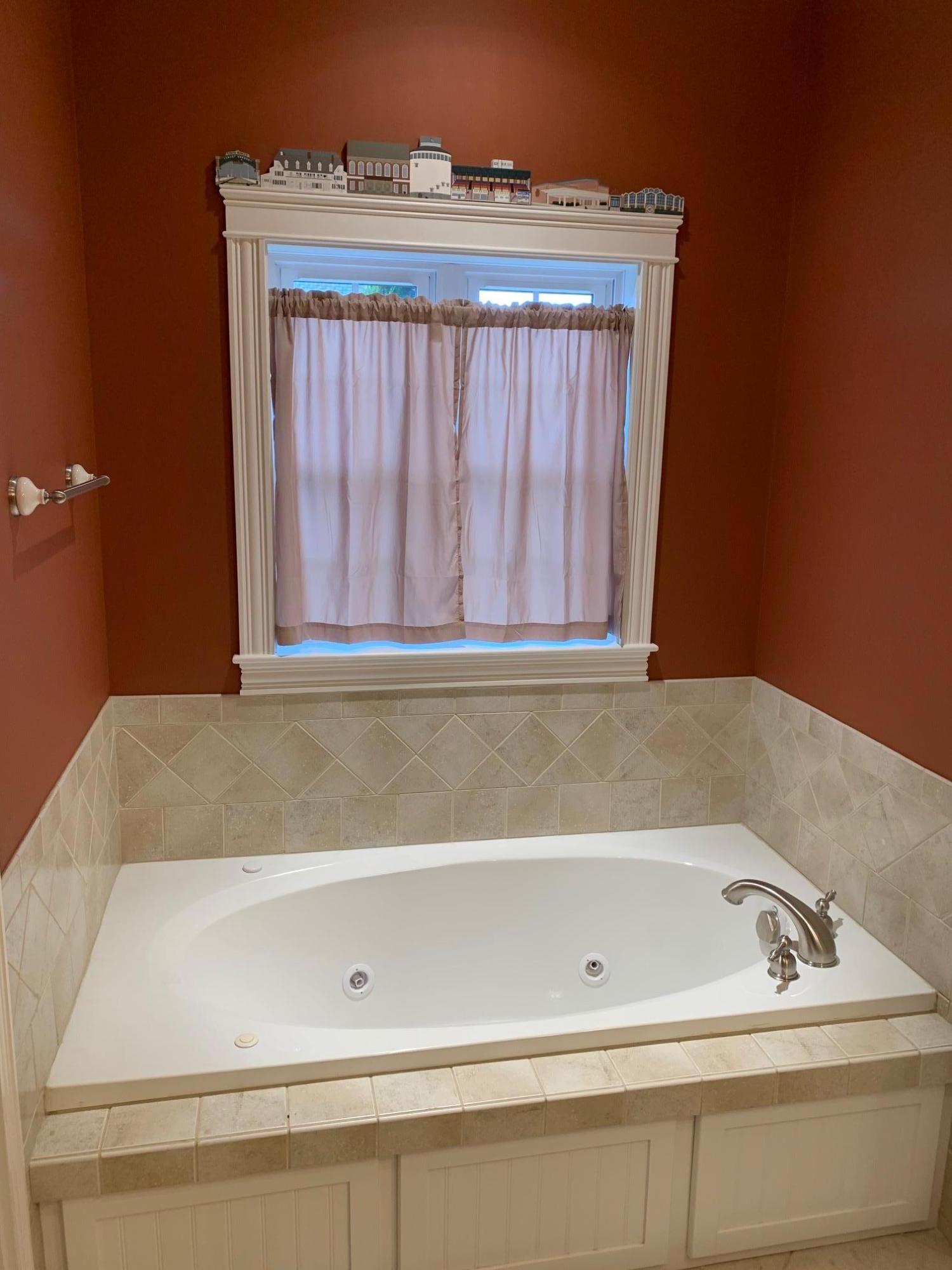 47 Peruvian Way Bangor, ME 04401 - Photo 36 of 59 Tub