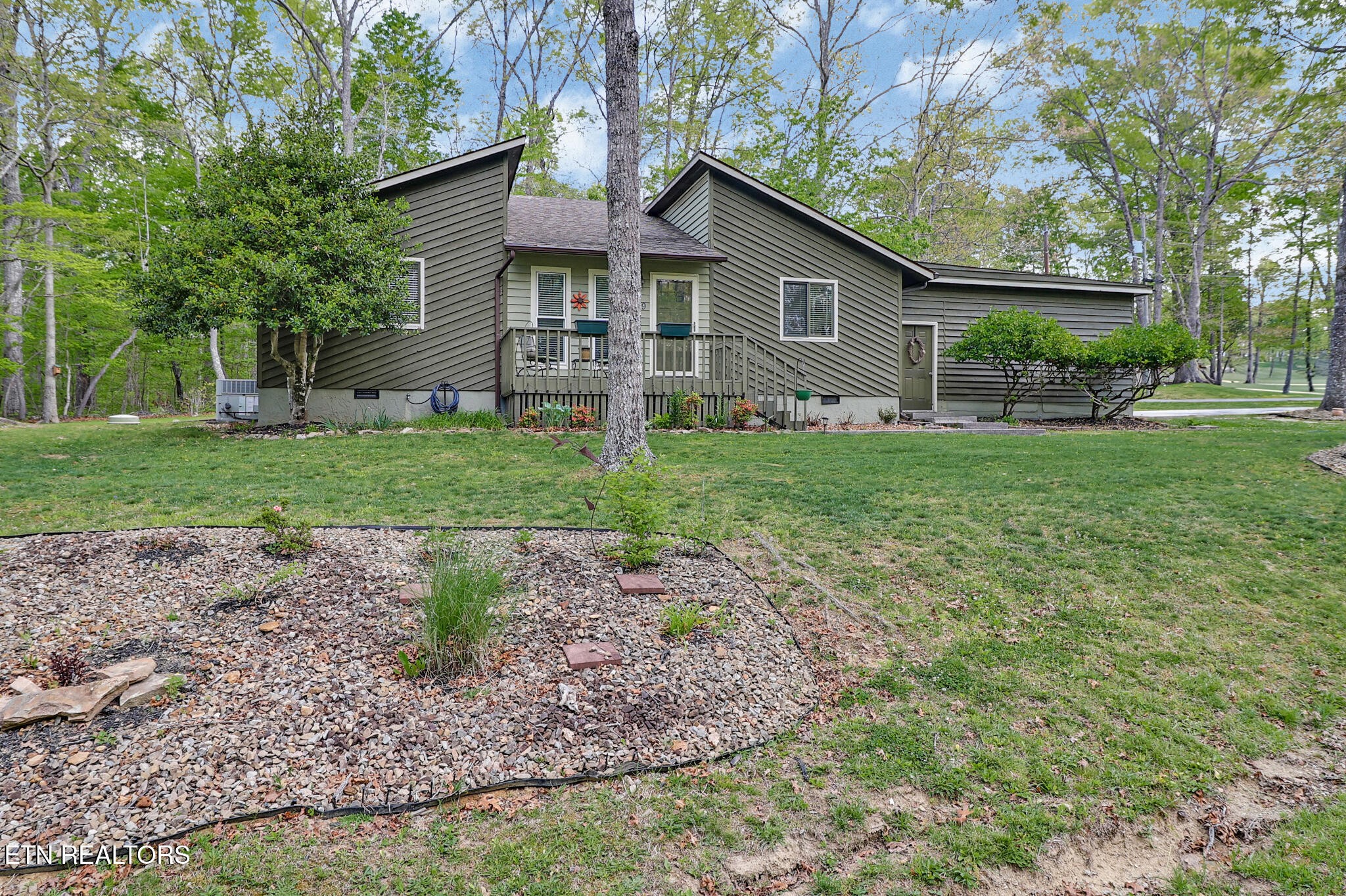 129 Norcross Road Crossville, TN 38558 - Photo 2 of 33