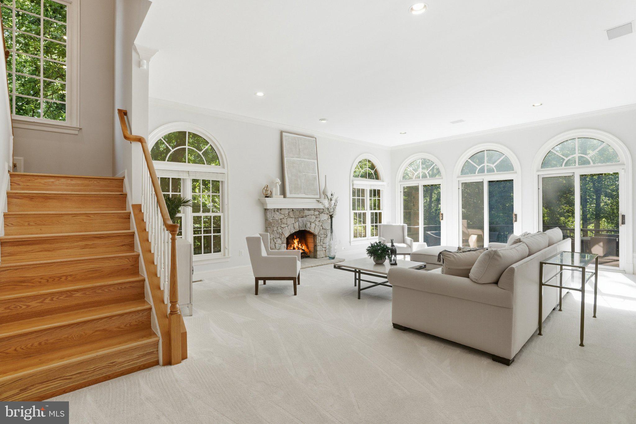 891 Chinquapin Road McLean, VA 22102 - Photo 37 of 78 Bright and airy living space awaits.