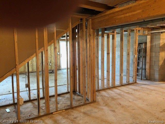 1621 Loebrich Road Gladwin, MI 48624 - Photo 26 of 37 Gallery Image 26
