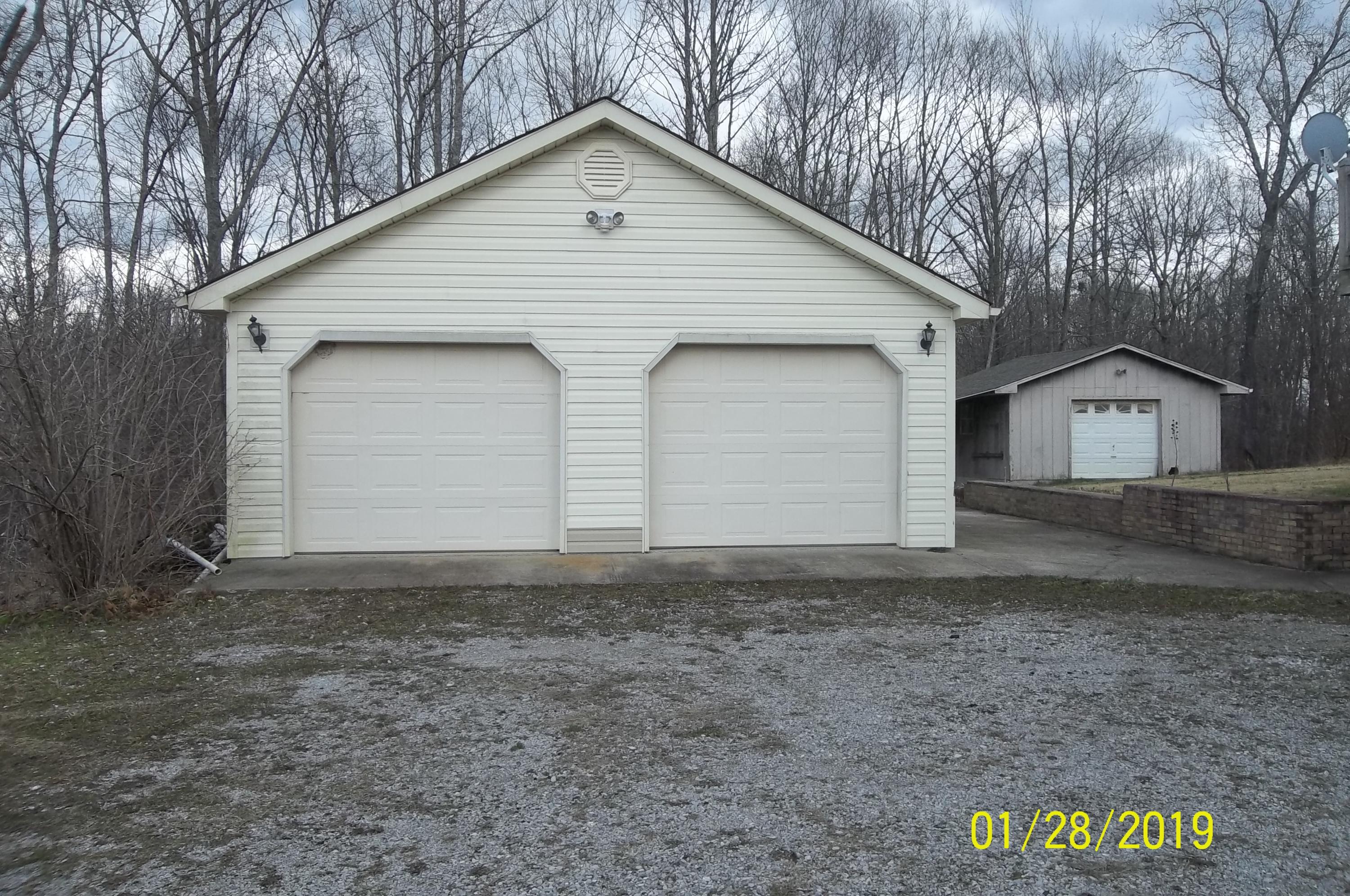 607 Christenson Road Deer Lodge, TN 37726 - Photo 7 of 38 100_1977
