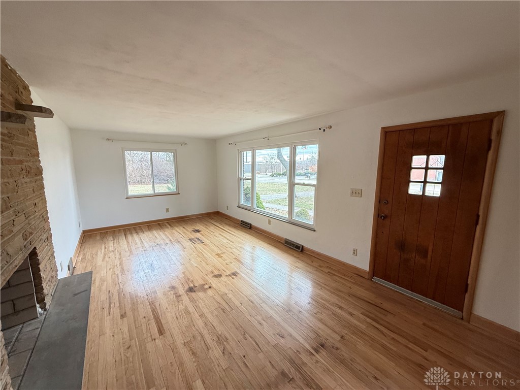 3641 Maxton Road Dayton, OH 45414 - Photo 3 of 28
