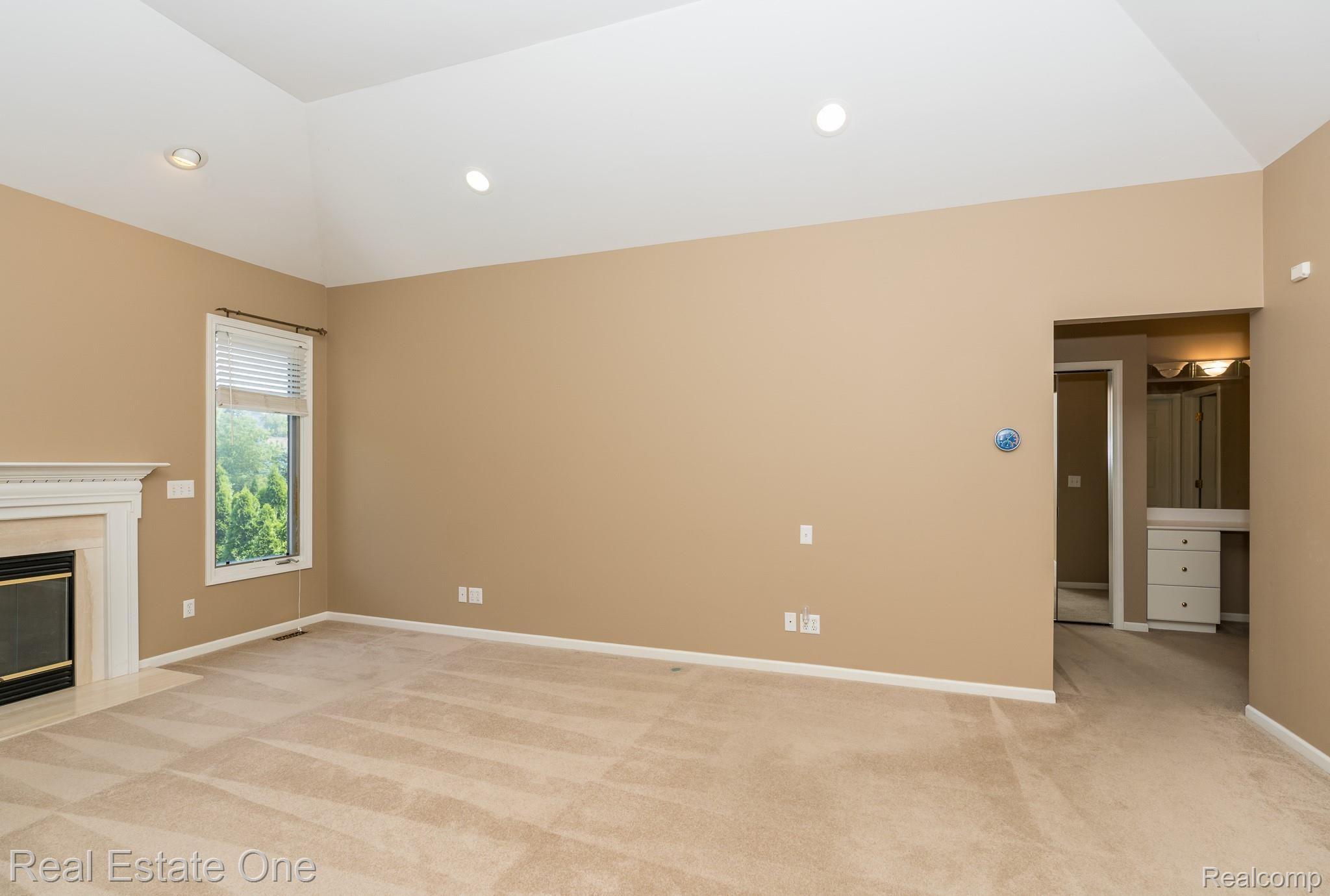 1784 Blue Grass Drive Rochester, MI 48306 - Photo 33 of 72 Blue Spruce MLS-W020.jpg