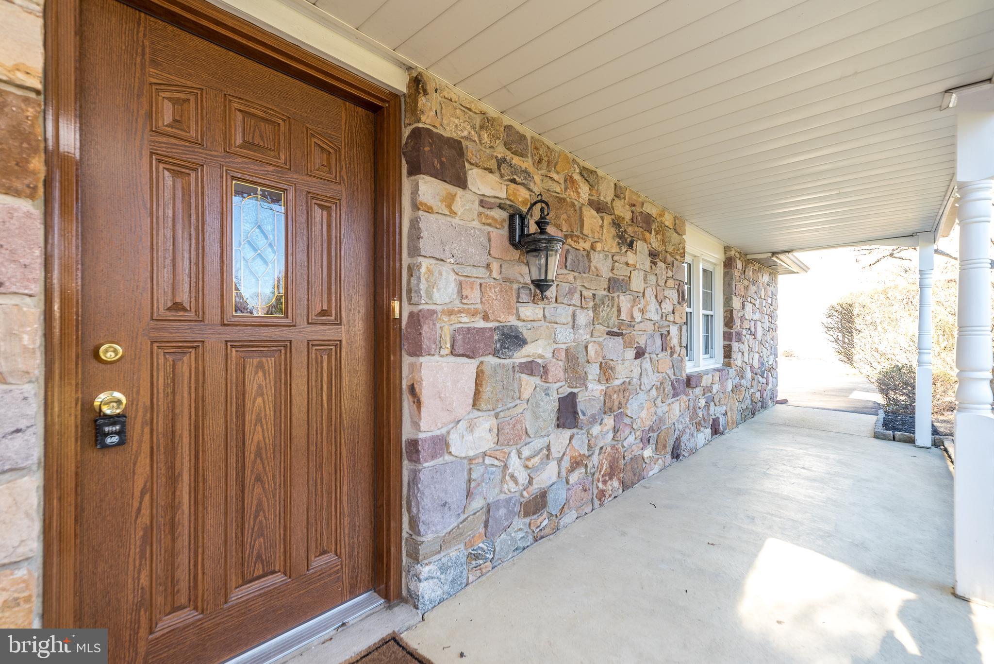 36 Holly Road Richboro, PA 18954 - Photo 3 of 51 Gallery Image 3