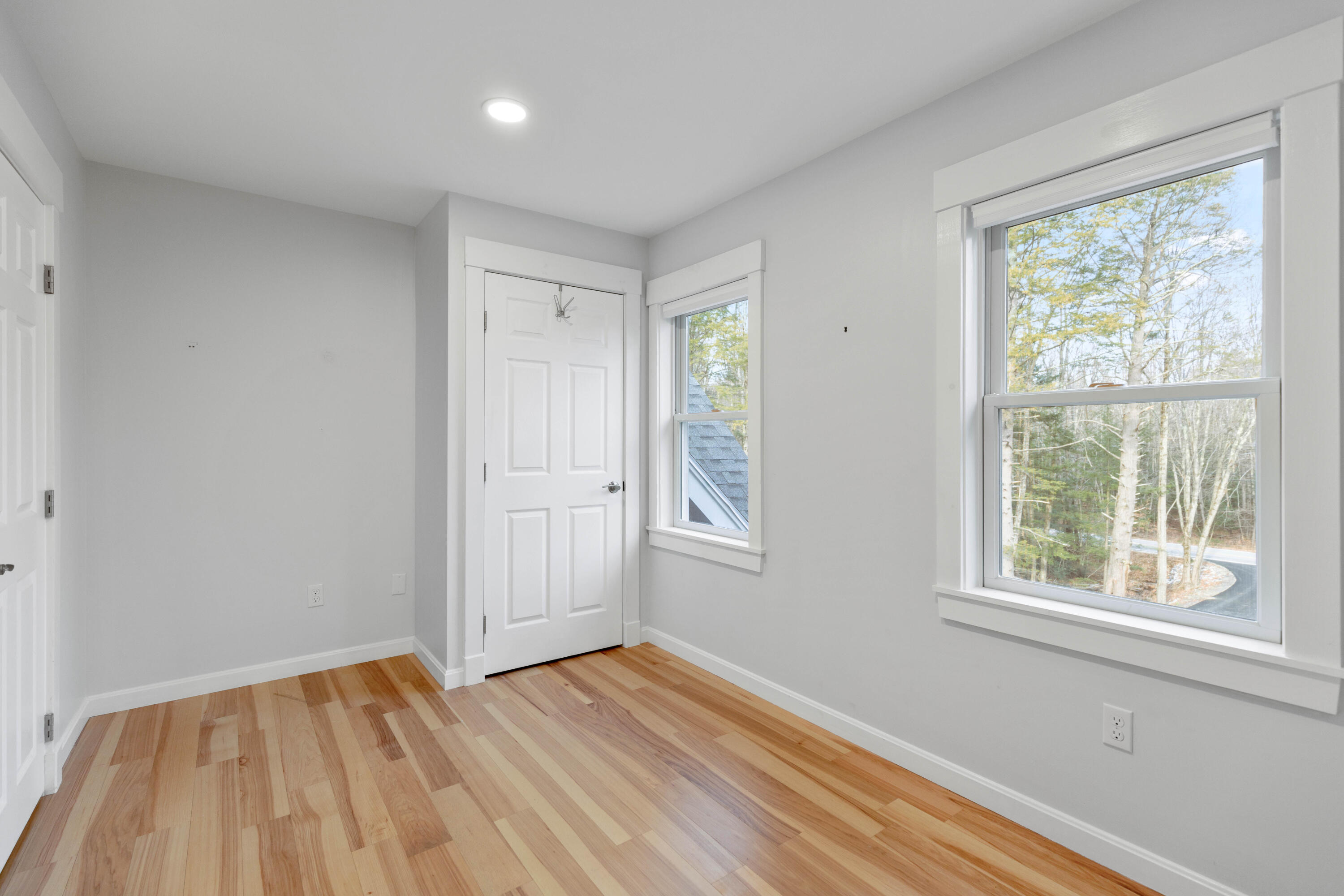 451 Cape Road Raymond, ME 04071 - Photo 33 of 40 BR 2