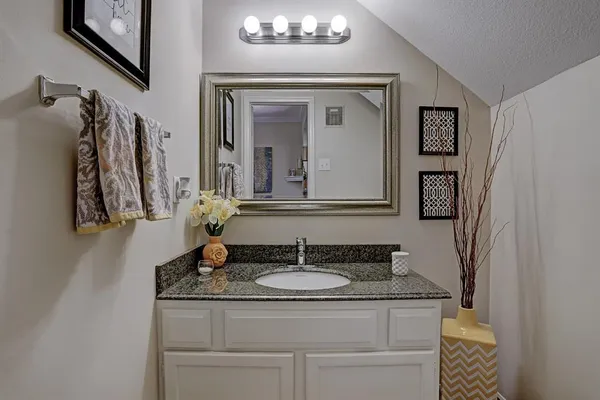 $1,675 | 7653 Cambridge Street, Houston, TX 77054