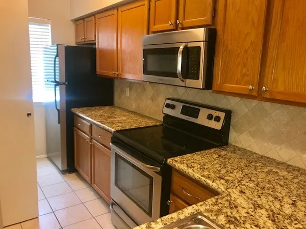 $1,675 | 7653 Cambridge Street, Houston, TX 77054