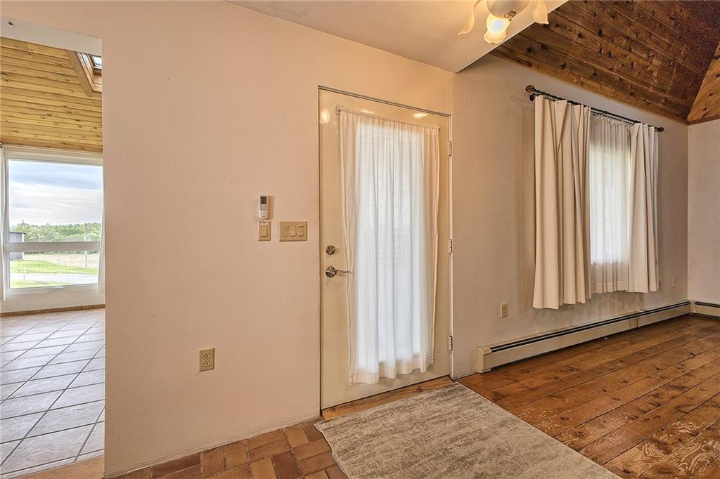 18 Rhea Road Indiana, PA 15701 - Photo 22 of 39 an empty room with window